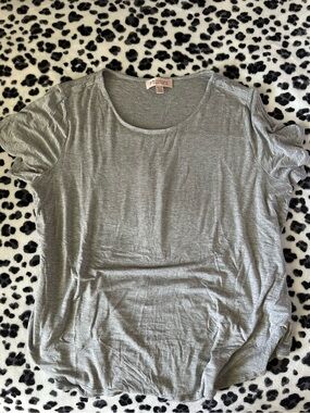 Philosophy Light Gray Scoop Neck Short Sleeve Tee